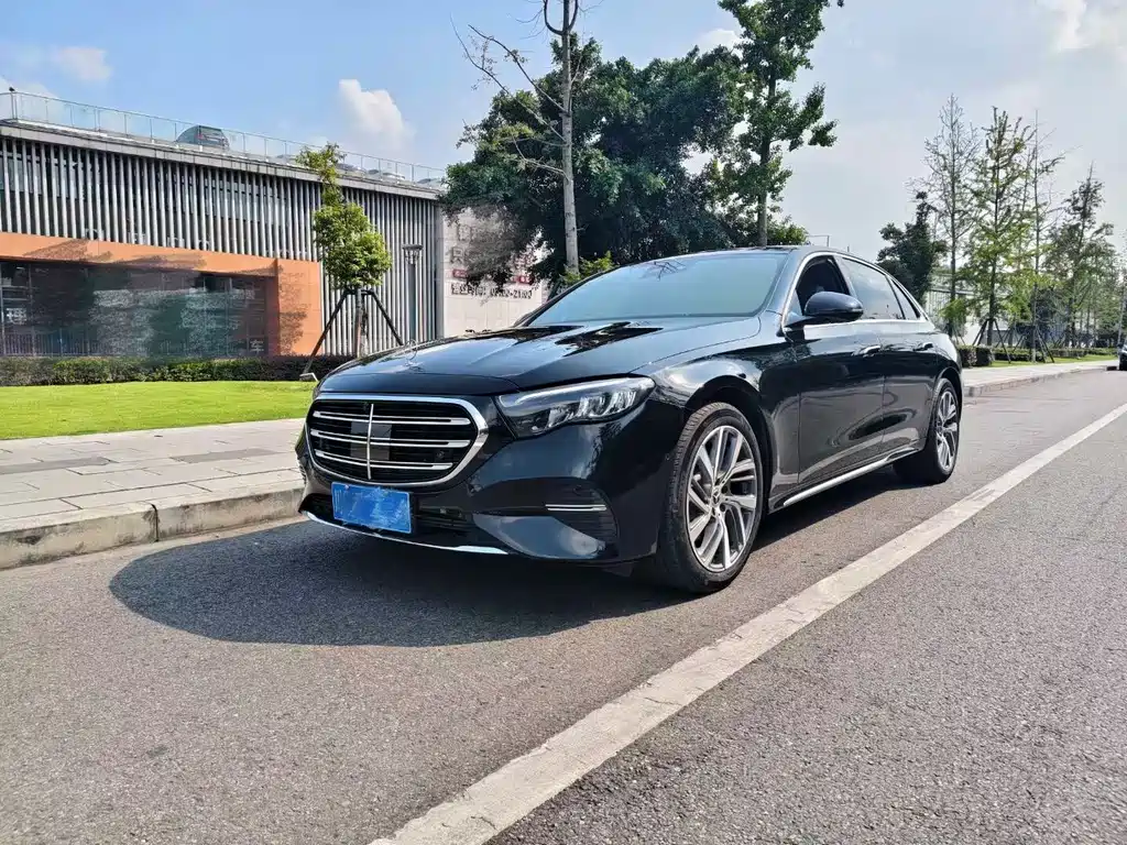 Mercedes-Benz E-Class 2024