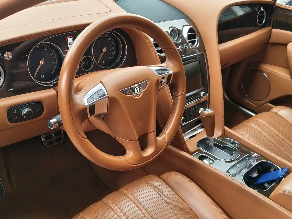Bentley Flying Spur 2016 — фото 3