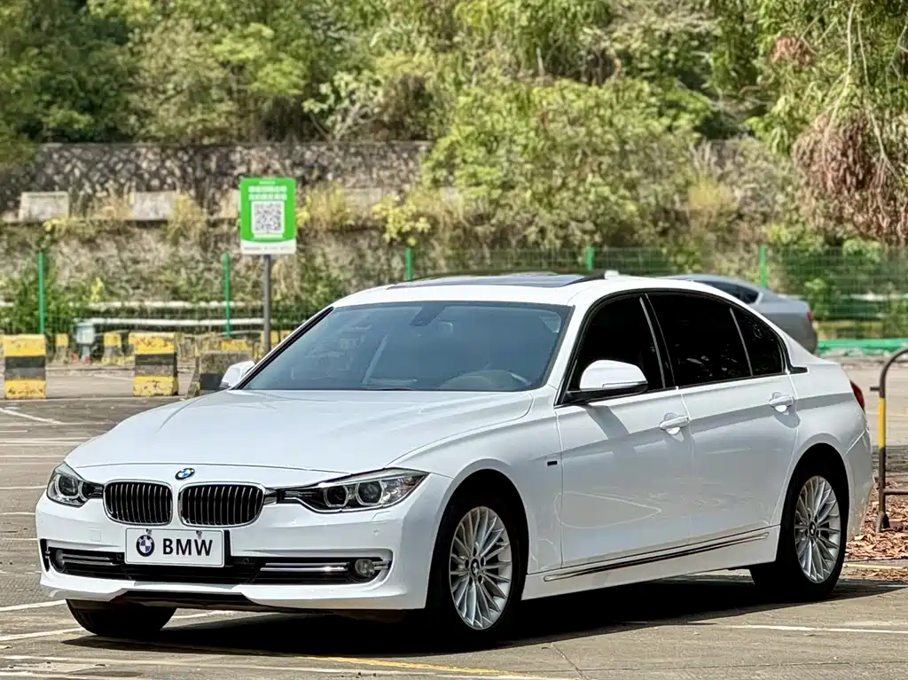 BMW 3 Series 2016 — фото 1