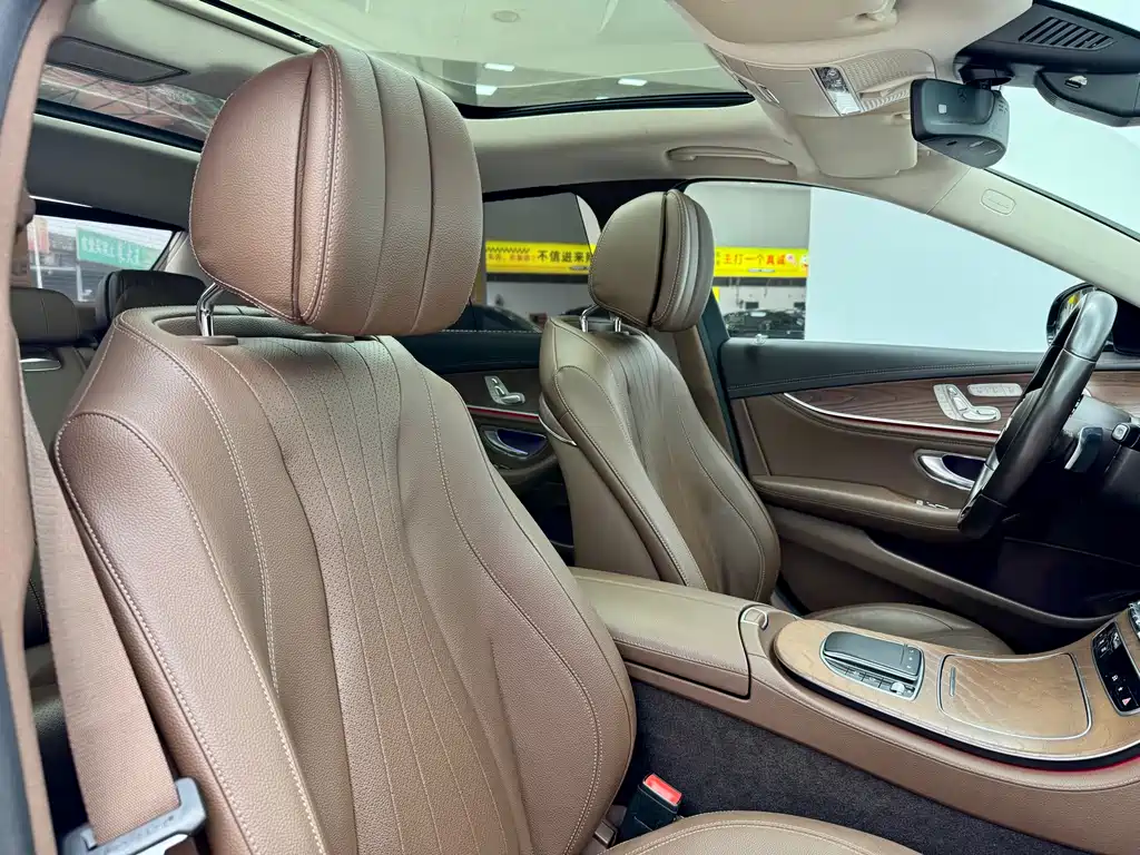 Mercedes-Benz E-Class 2022 — фото 15