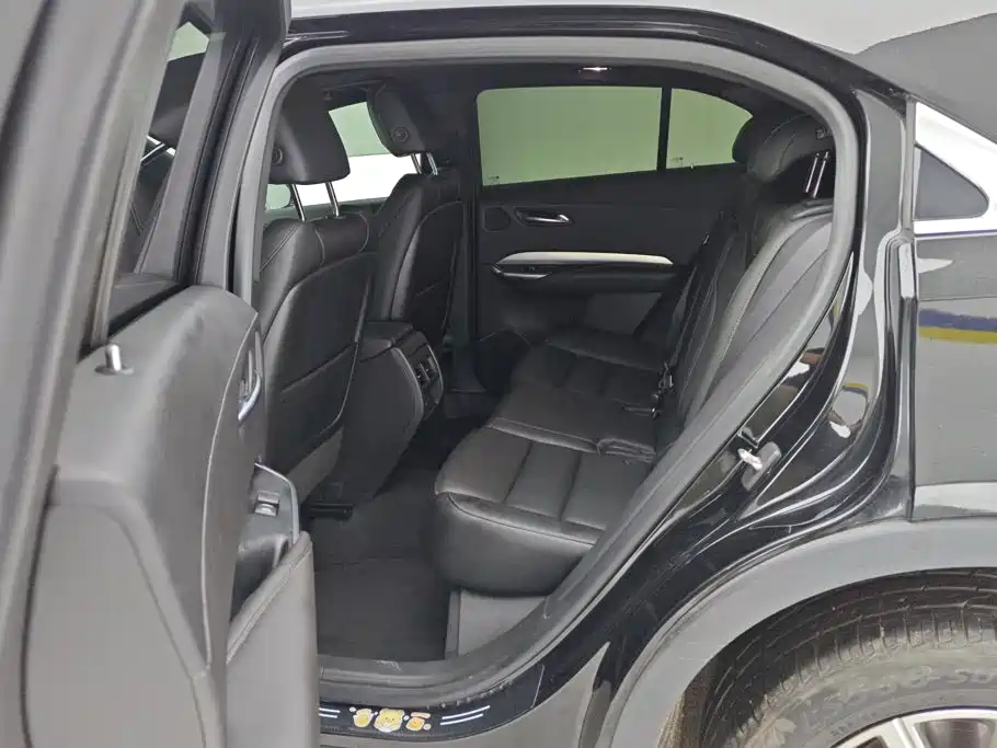 Cadillac XT4 2021 — фото 11