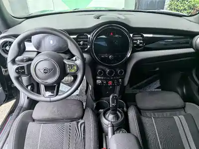 MINI MINI 2022
