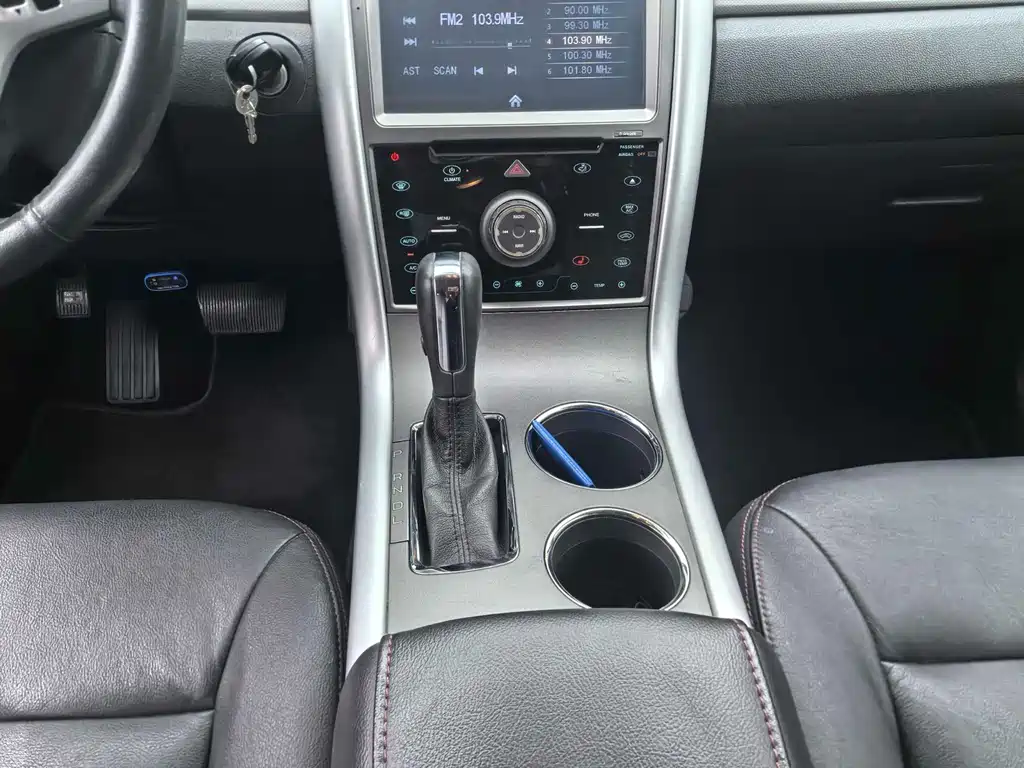 Ford Edge 2013 — фото 11
