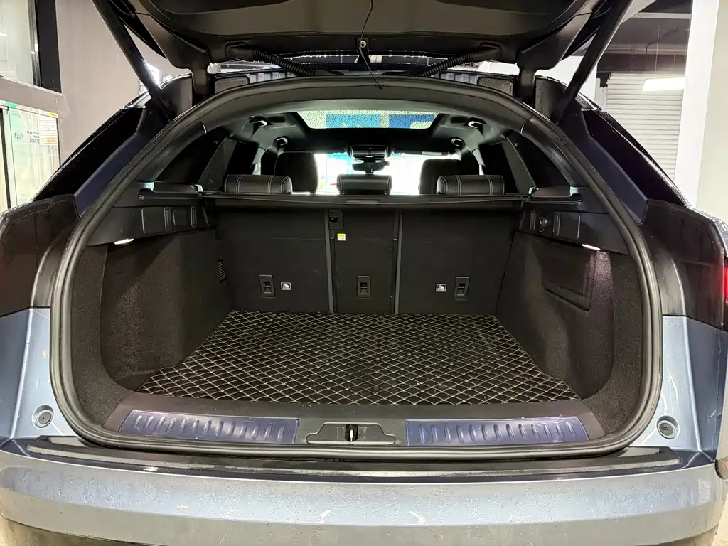 Land Rover Range Rover Velar 2019 — фото 22