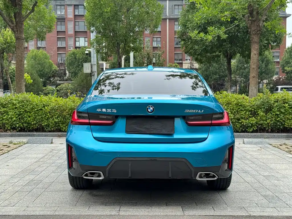BMW 3 Series 2023