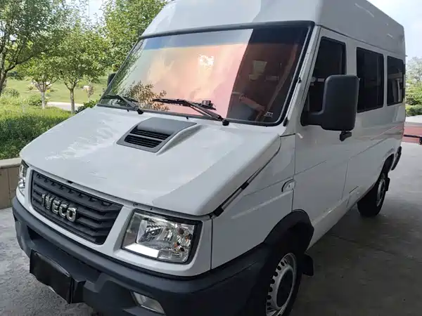 Iveco Proud 2023