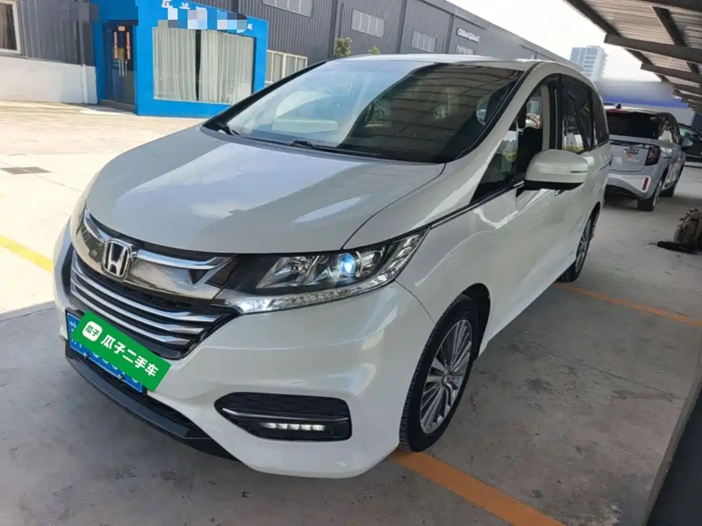 Honda Odyssey 2019 — фото 2