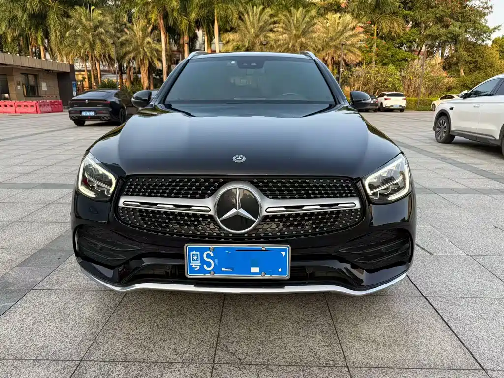 Mercedes-Benz GLC 2022 — фото 1