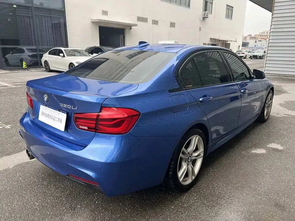 BMW 3 Series 2018 — фото 3