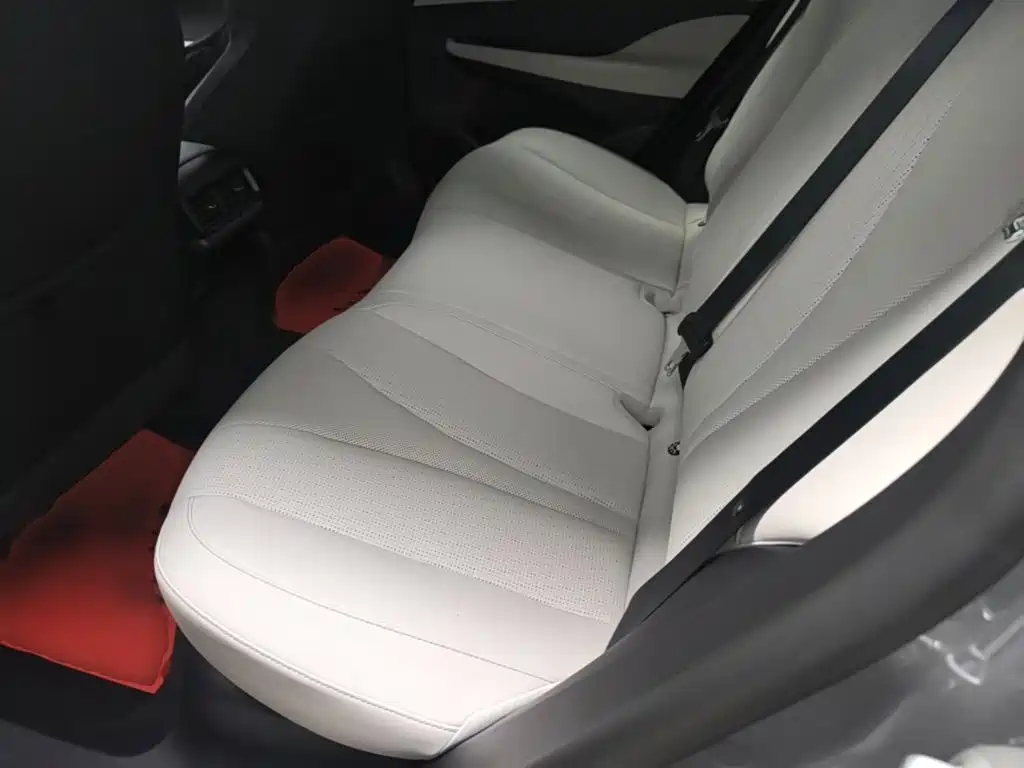 BYD Seal 05 DM-i 2025 — фото 17
