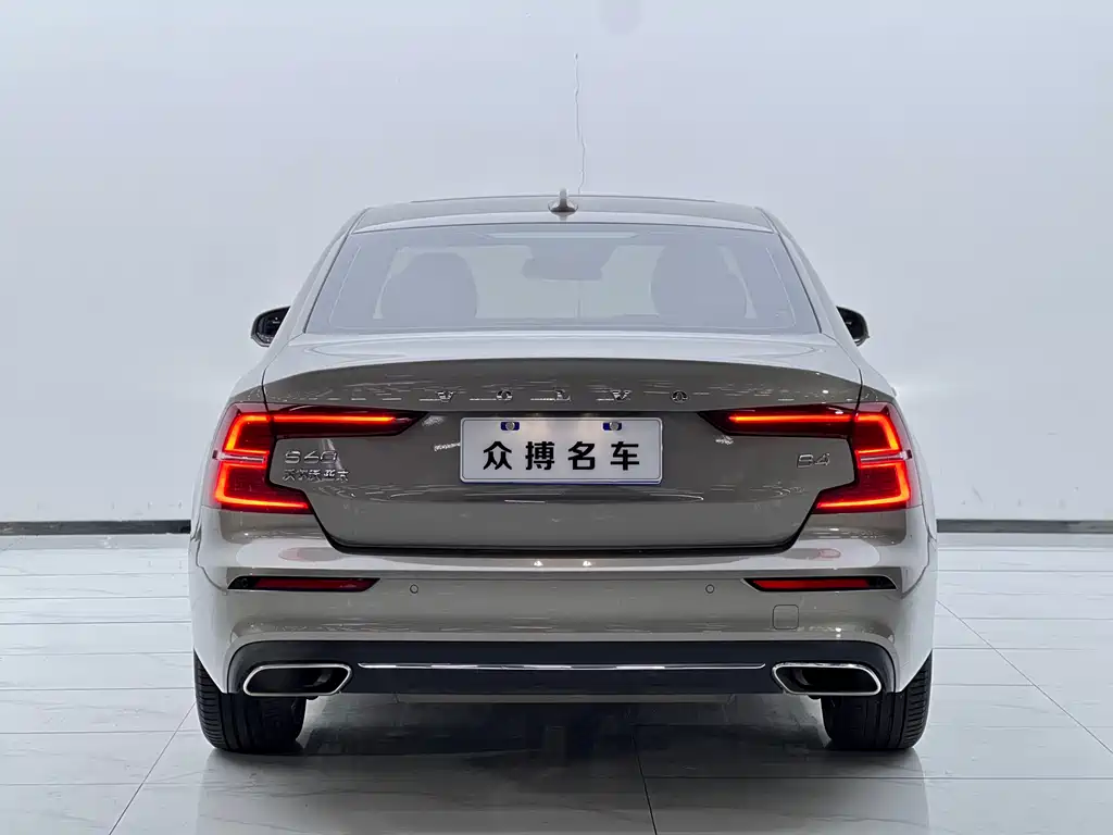 Volvo S60 2021 — фото 4