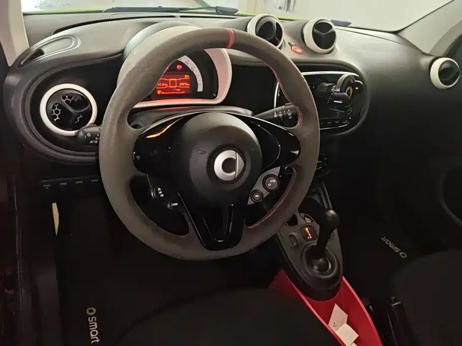 smart fortwo 2017 — фото 12