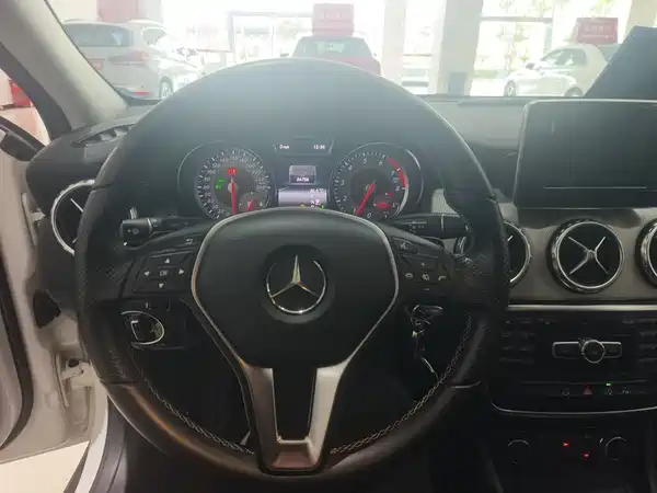 Mercedes-Benz GLA 2016