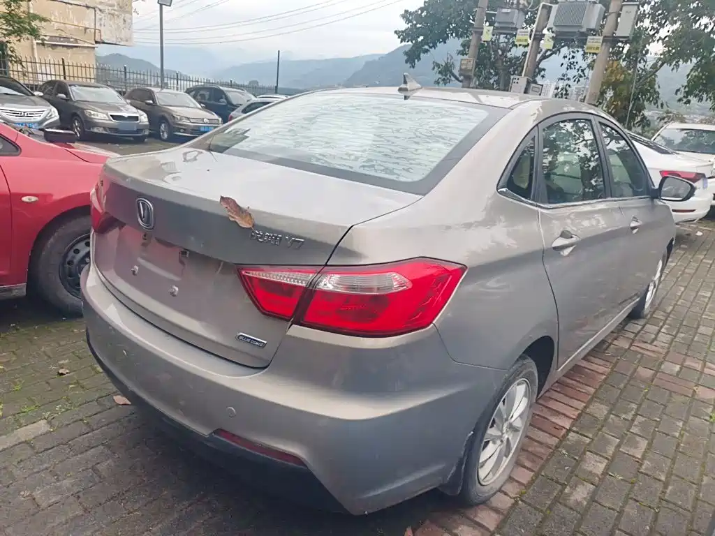 Changan V7 2017