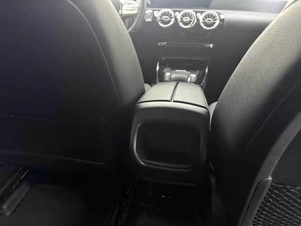 Mercedes-Benz A-Class AMG 2021 — фото 11