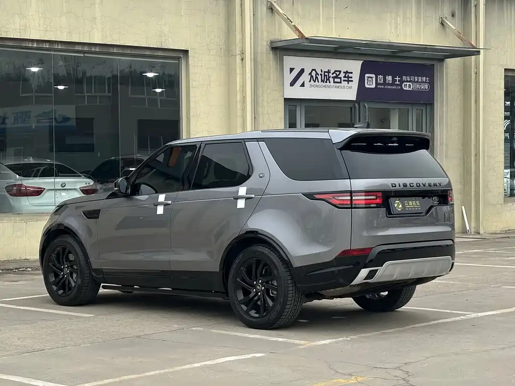 Land Rover Discovery 2021 — фото 16