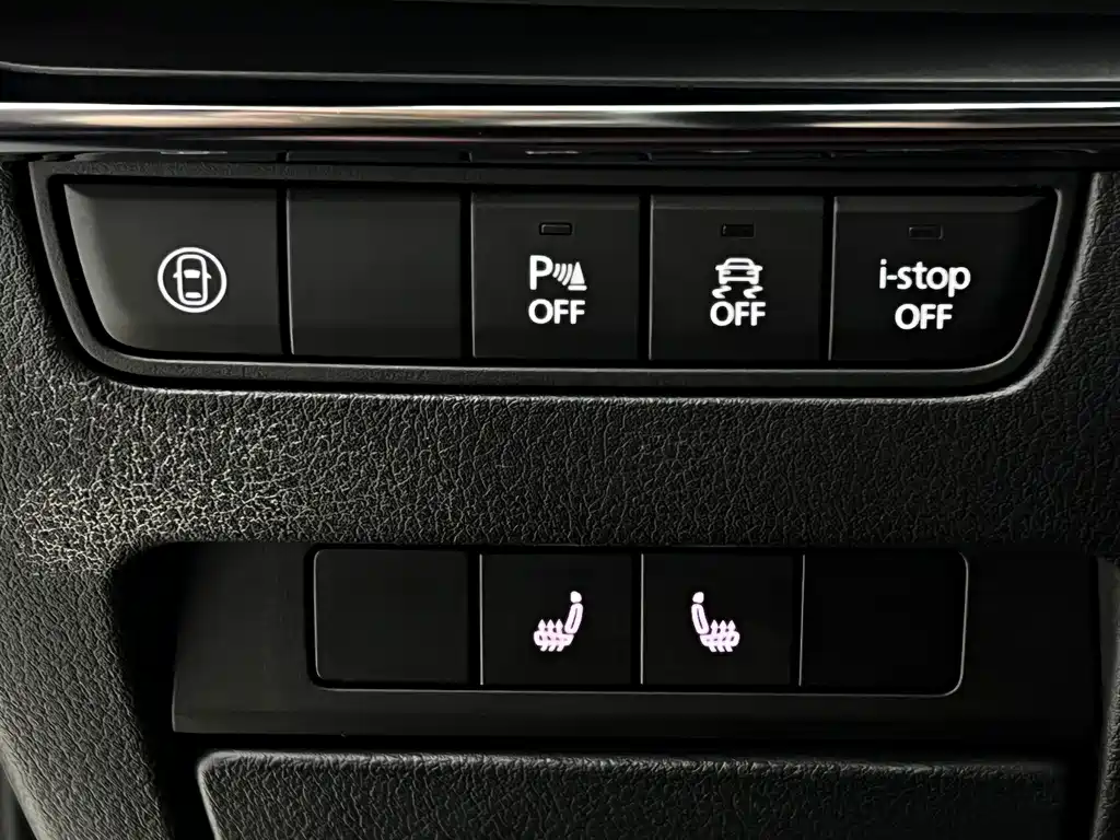 Mazda 3 Axela 2022 — фото 17