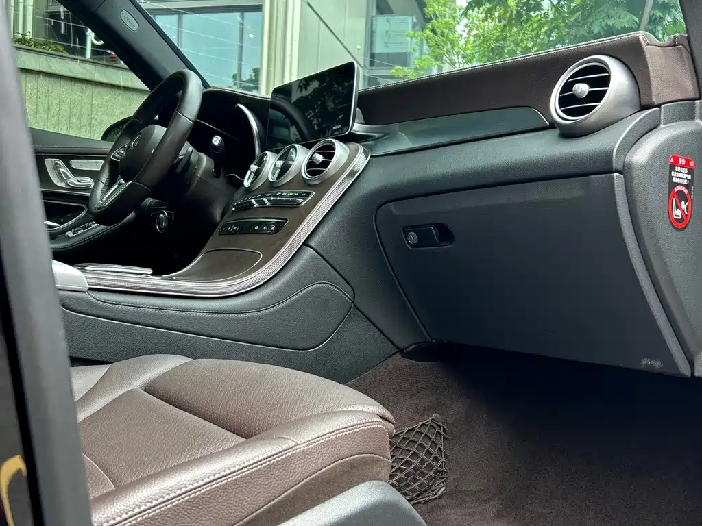 Mercedes-Benz GLC 2019 — фото 11
