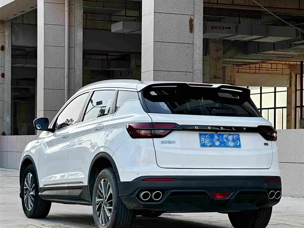 Geely Binyue 2022 — фото 10
