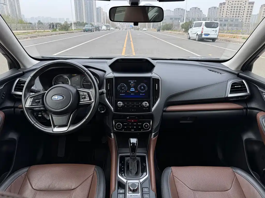 Subaru Forester 2023 — фото 22