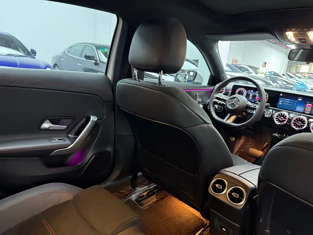Mercedes-Benz A-Class 2023 — фото 13