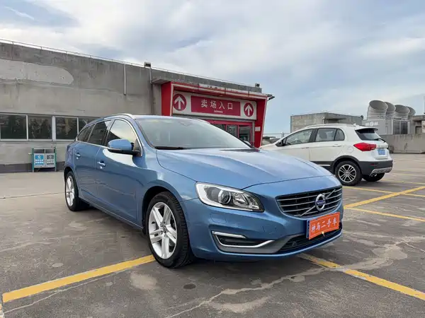 Volvo V60 2015