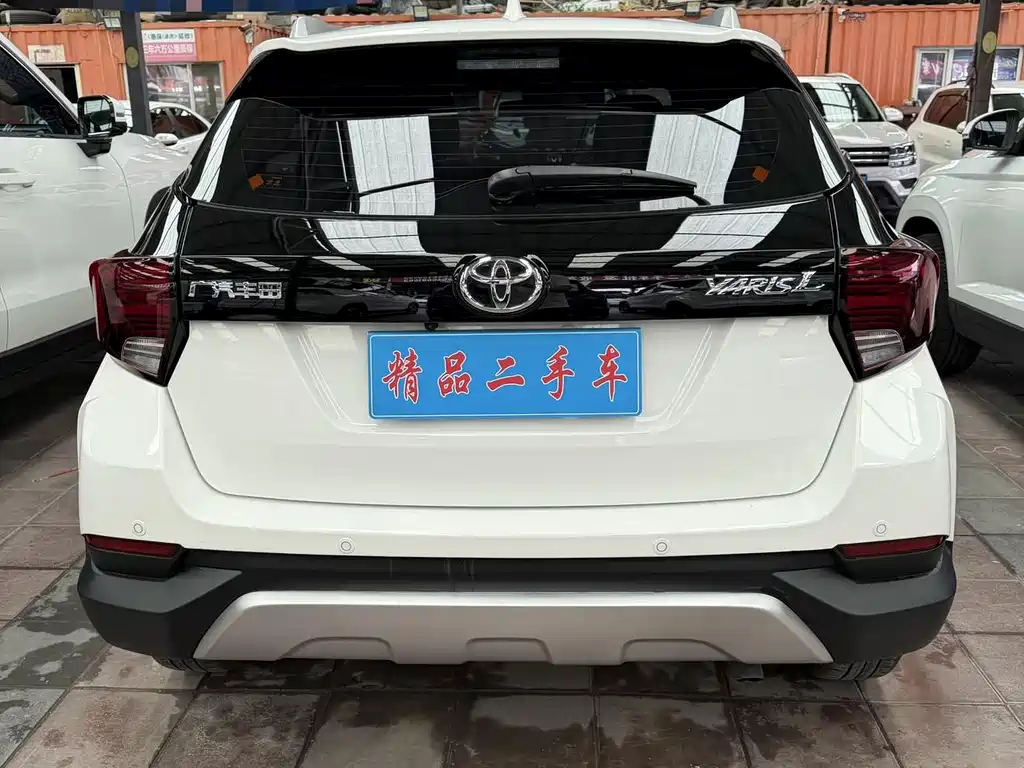 Toyota Yaris L 2022
