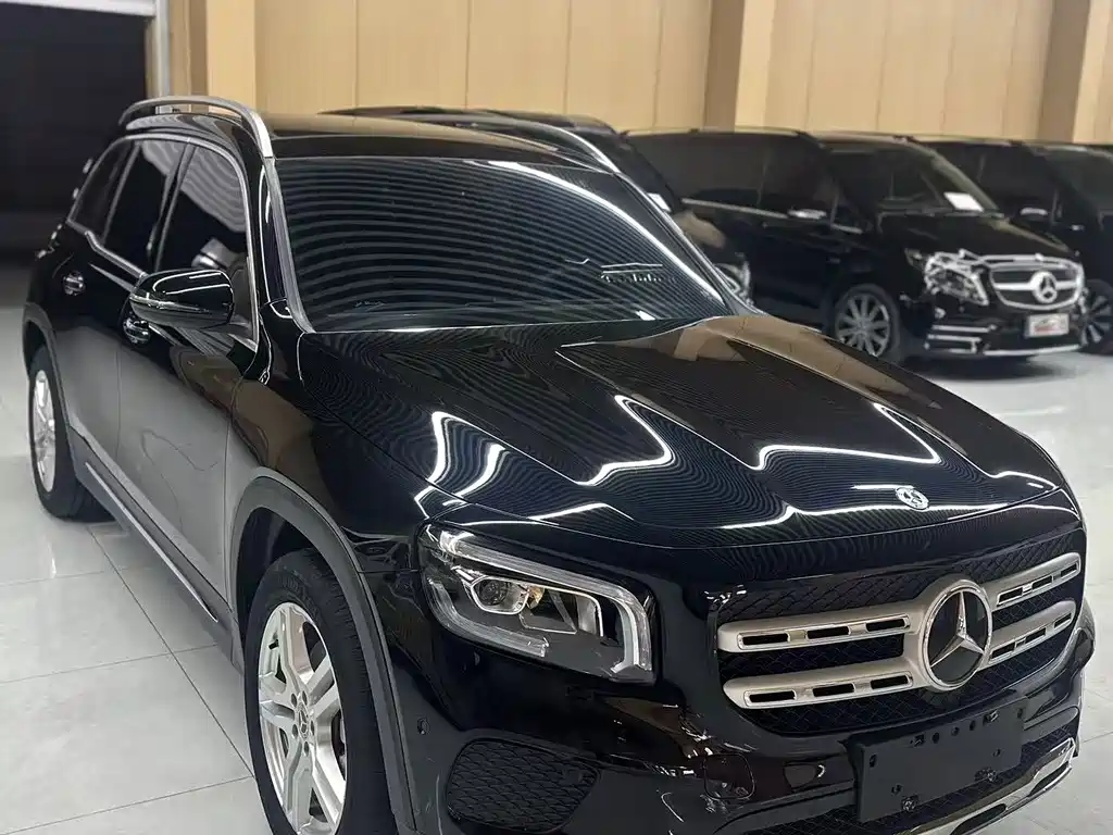 Mercedes-Benz GLB 2021