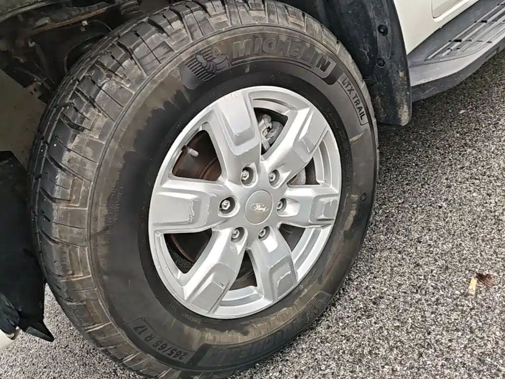 Ford Everest 2018 — фото 23