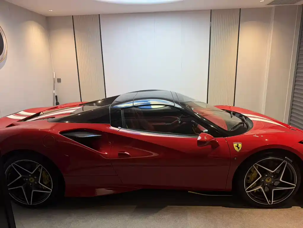 Ferrari F8 2023 — фото 6