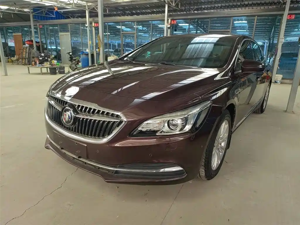 Buick LaCrosse 2017 — фото 2
