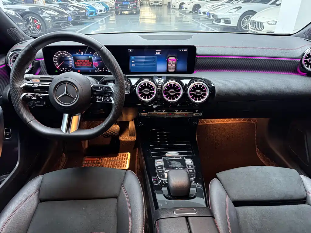 Mercedes-Benz A-Class 2023 — фото 9