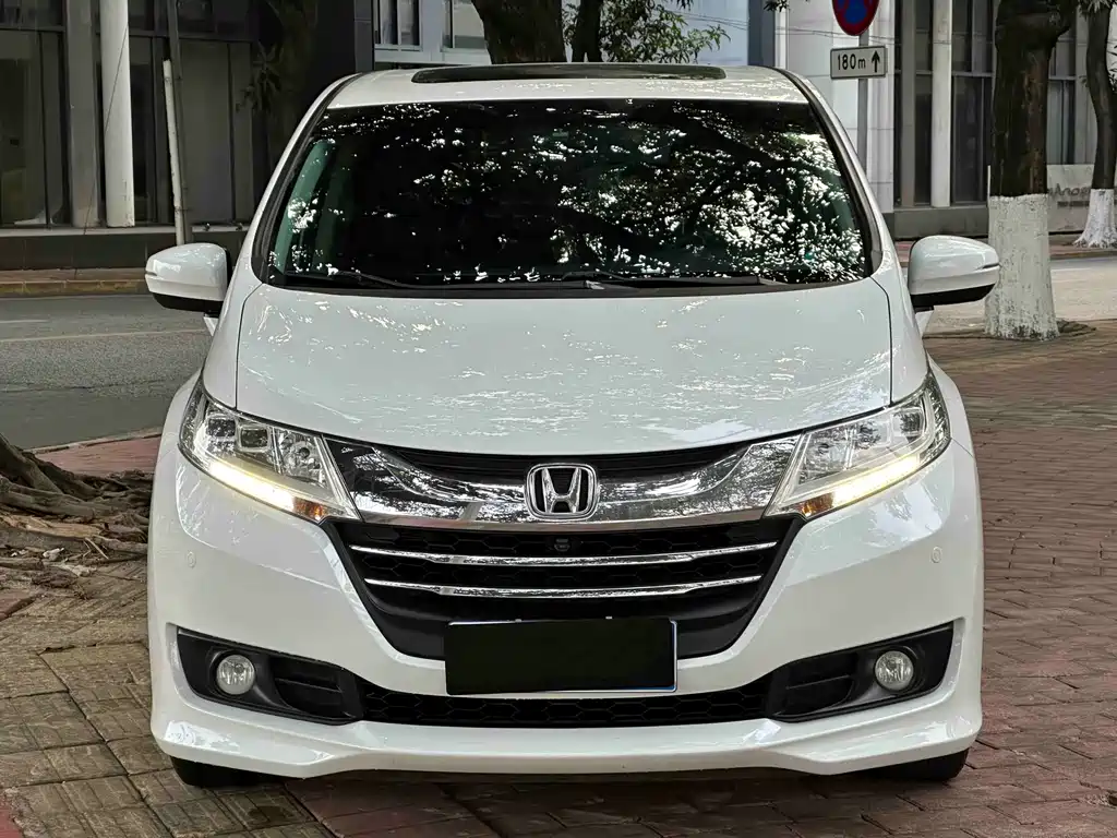 Honda Odyssey 2015 — фото 2