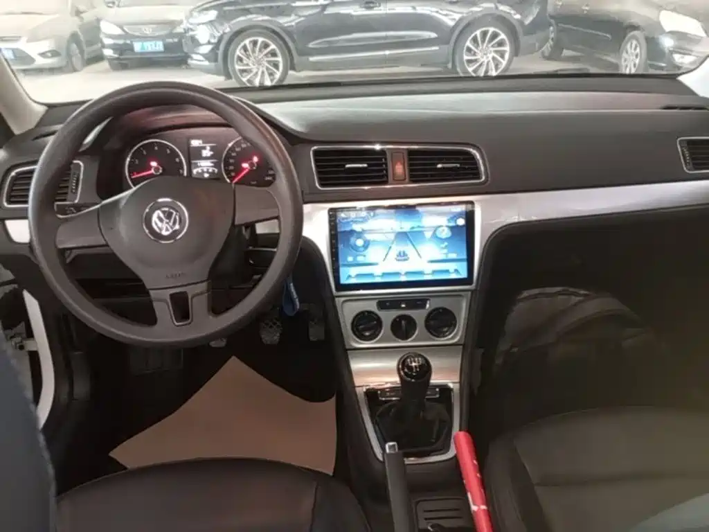 Volkswagen Lavida 2015 — фото 10