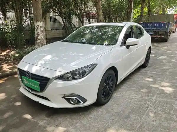 Mazda 3 Axela 2016