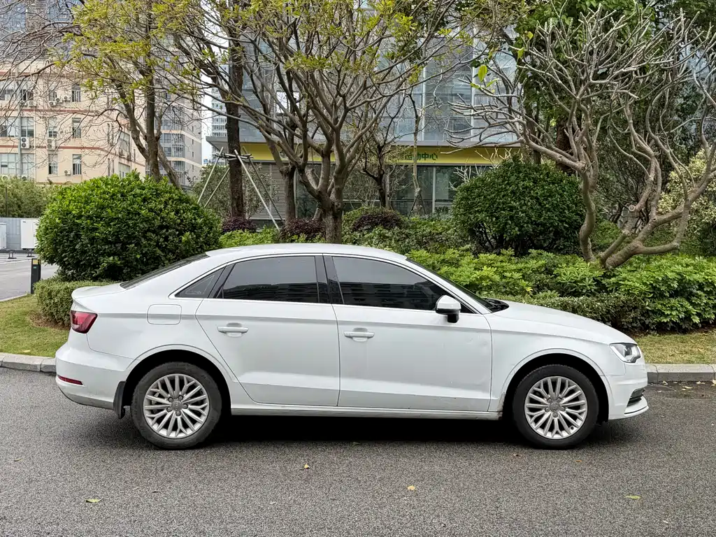 Audi A3 2016 — фото 7