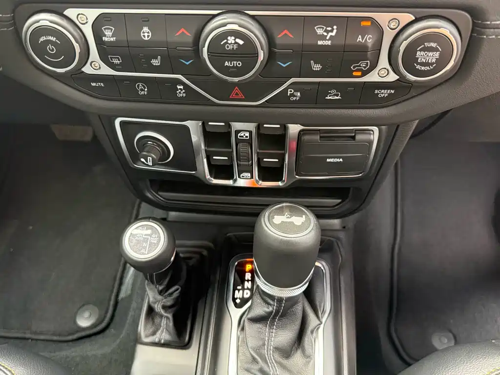 Jeep Wrangler 2026 — фото 13