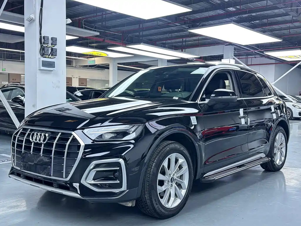 Audi Q5L 2023 — фото 1