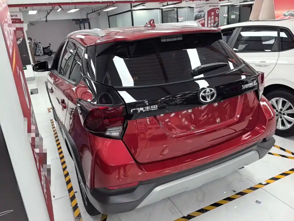 Toyota Yaris L 2022