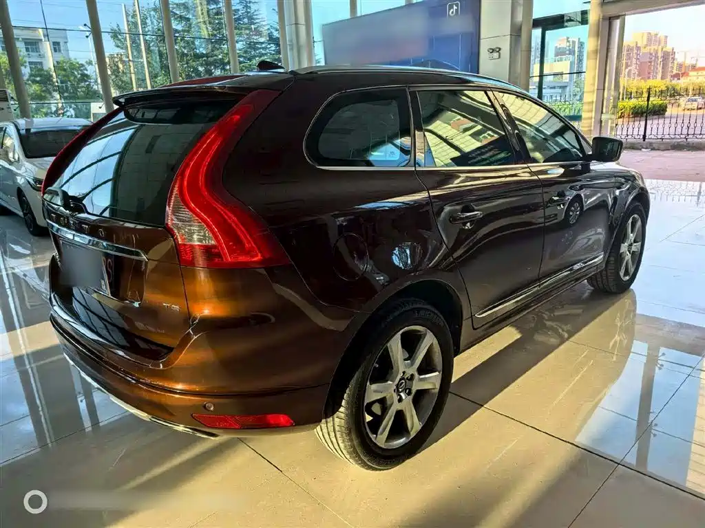 Volvo XC60 2015 — фото 7