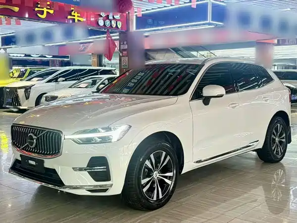 Volvo XC60 2022