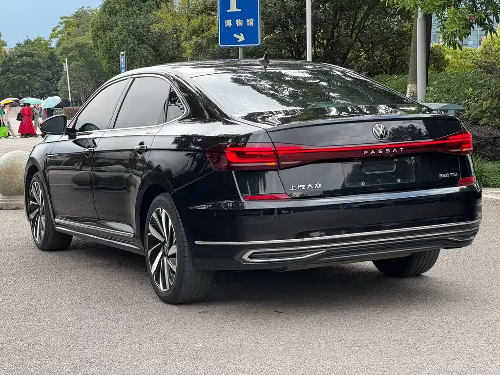 Volkswagen Passat 2022