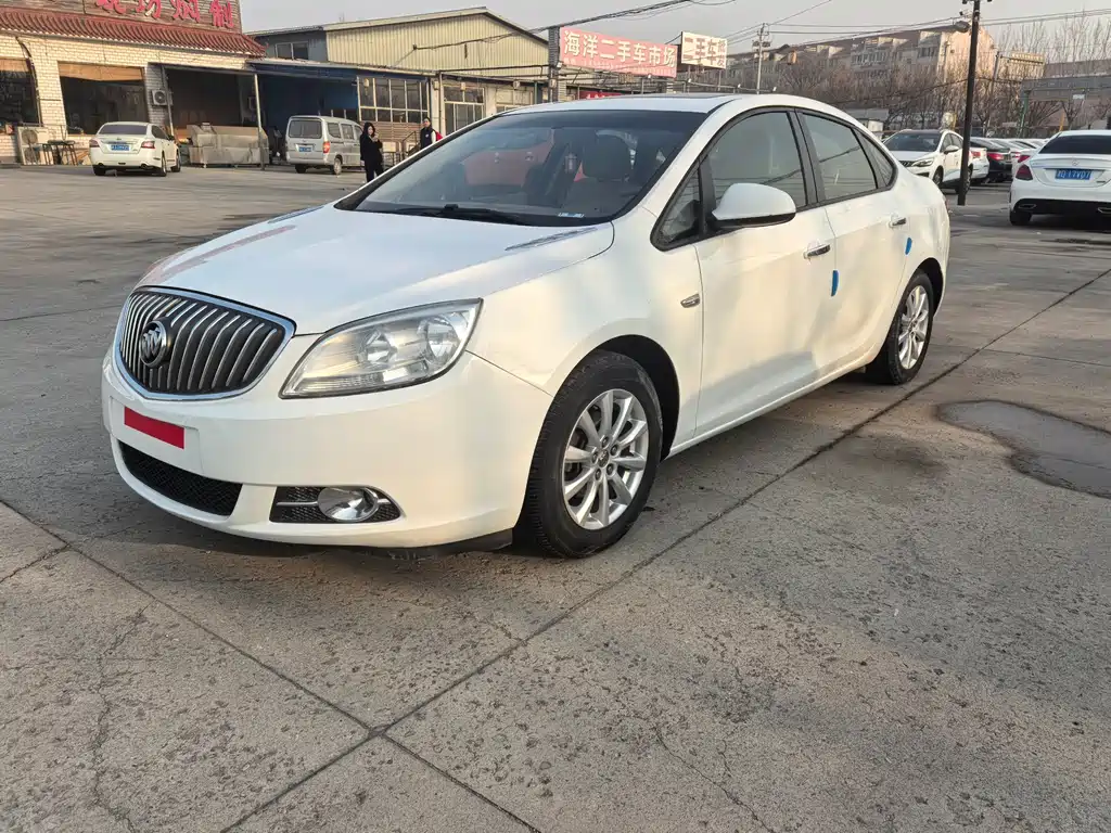 Buick Excelle 2015 — фото 1