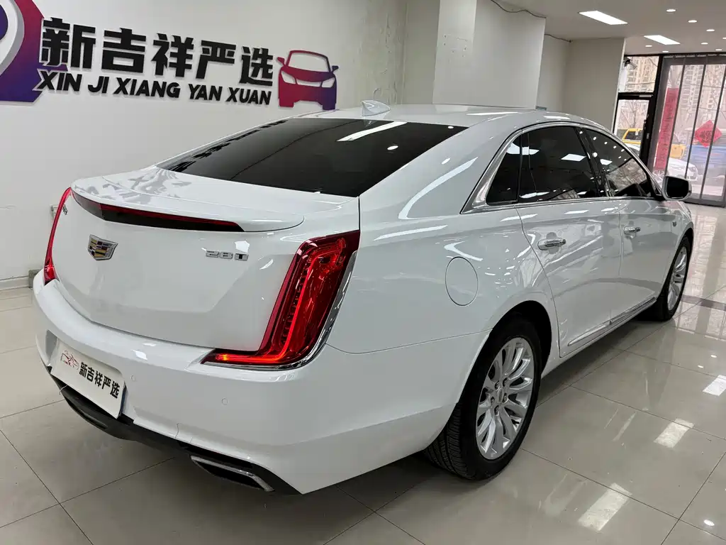 Cadillac XTS 2019 — фото 17
