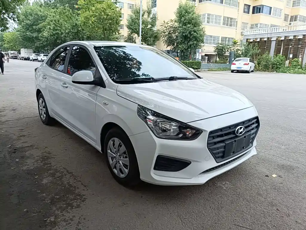 Hyundai Accent 2019 — фото 4