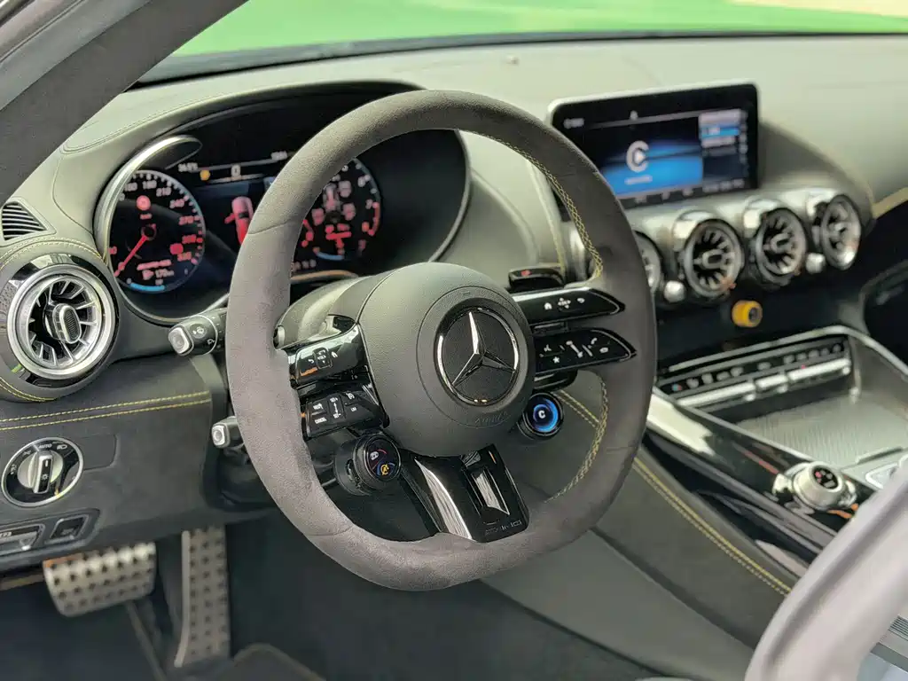 Mercedes-Benz AMG GT 2018 — фото 9