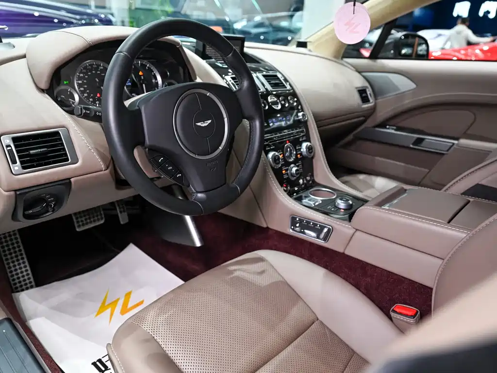 Aston Martin Rapide 2014 — фото 9