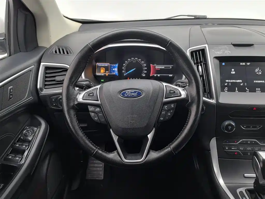 Ford Edge 2016 — фото 11