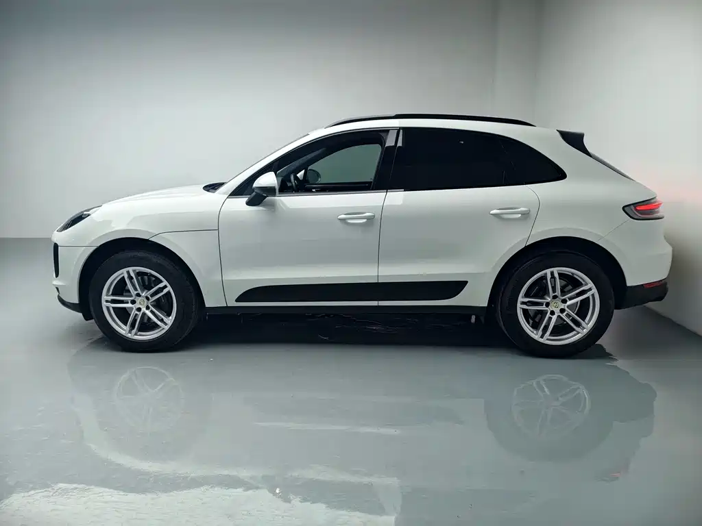 Porsche Macan 2022 — фото 9