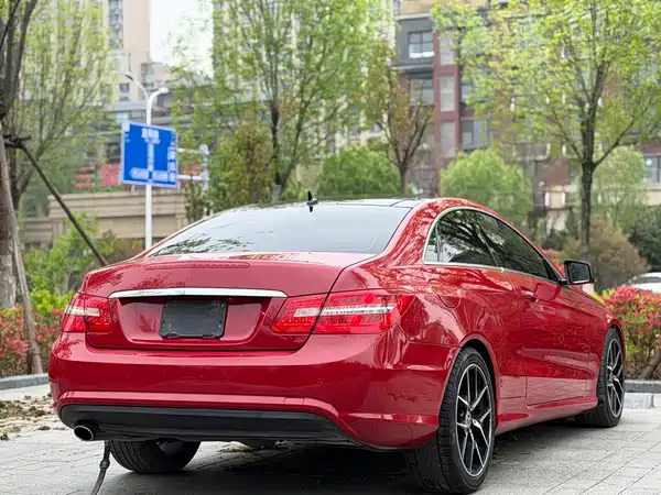 Mercedes-Benz E-Class 2012